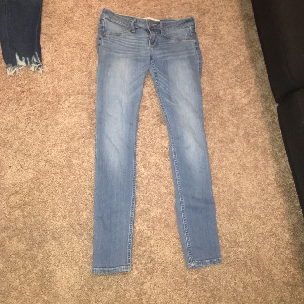 Hollister 3R light wash jeans